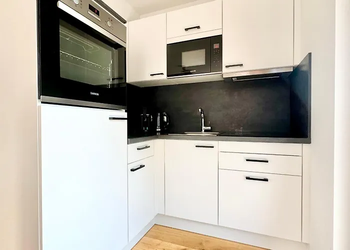 Stylische Mit Balkon *